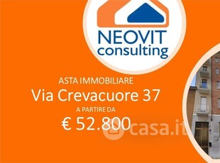Appartamento in Vendita in Via Crevacuore 37 a Torino