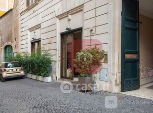 Appartamento in Vendita in Via dei Chiavari a Roma