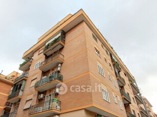 Appartamento in Vendita in Via dei Frassini a Roma