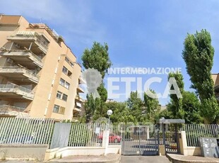 Appartamento in Vendita in Via dei Sampieri 31 a Roma