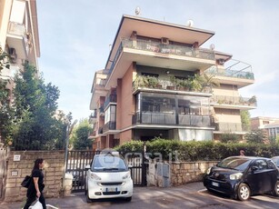 Appartamento in Vendita in Via del Casaletto 81 a Roma