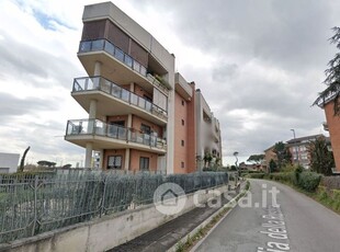 Appartamento in Vendita in Via della Rustica 60 a Roma