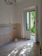 Appartamento in Vendita in Via delle Panche a Firenze