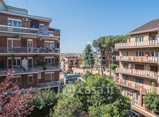 Appartamento in Vendita in Via Framura a Roma