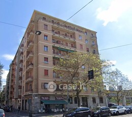 Appartamento in Vendita in Via Francesco Caracciolo 62 a Milano