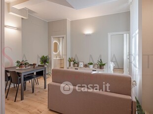 Appartamento in Vendita in Via Francesco Primaticcio a Milano