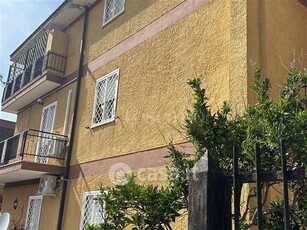 Appartamento in Vendita in Via Gino Rocca a Roma