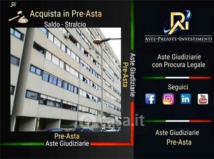 Appartamento in Vendita in Via Giovanni Guareschi 133 a Roma