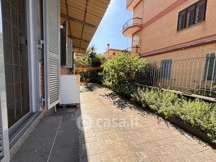 Appartamento in Vendita in Via Giovanni Maria Caretti a Roma