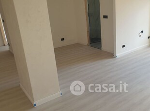 Appartamento in Vendita in Via Giuseppe Elia Benza a Genova