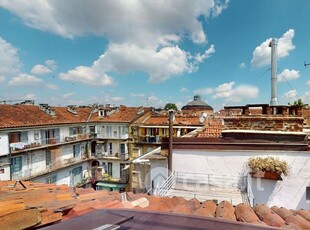 Appartamento in Vendita in Via Giuseppe Mazzini 37 a Torino