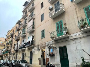 Appartamento in Vendita in Via Gualtiero Offamilio 18 a Palermo