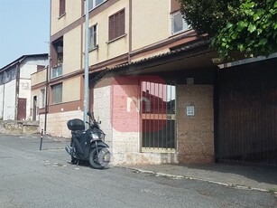 Appartamento in Vendita in Via Lascari a Roma