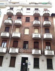 Appartamento in Vendita in Via Limone 7 a Torino