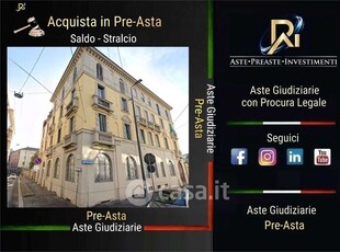 Appartamento in Vendita in Via Luigi Mercantini 25 a Milano