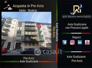 Appartamento in Vendita in Via mario Leoni 13 a Torino