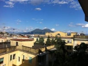 Appartamento in Vendita in Via Michele Guadagno a Napoli