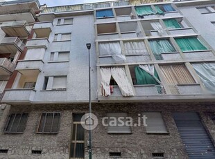 Appartamento in Vendita in Via Monte Rosa 90 a Torino
