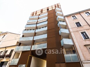 Appartamento in Vendita in Via Nicola D'Apulia 5 a Milano