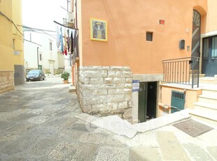 Appartamento in Vendita in Via San Giorgio a Bitonto