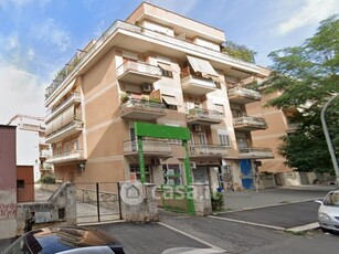 Appartamento in Vendita in Via Severo Carmignano a Roma