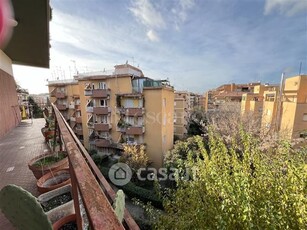 Appartamento in Vendita in Via Ugo Fleres a Roma