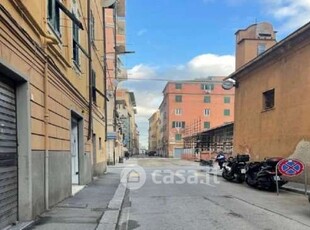 Appartamento in Vendita in Via Umberto Bertolotti 11 a Genova