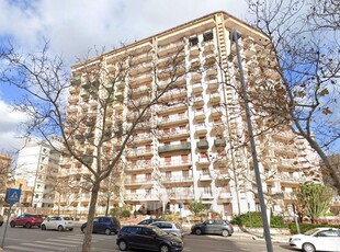 Appartamento in Vendita in Viale Strasburgo a Palermo