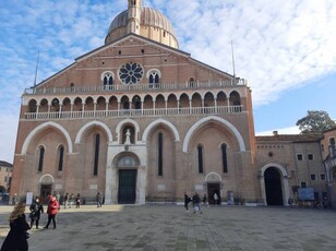 Attività  commerciale in Vendita a Padova Santo