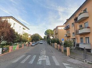 Bilocale con balcone e posto auto - Imola