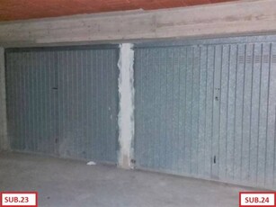 Box - Garage - Posto Auto in Vendita a Aci Catena