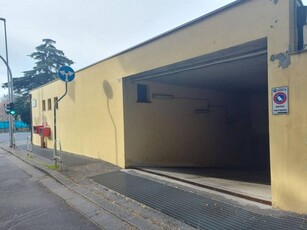 Box - Garage - Posto Auto in Vendita a Genova