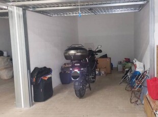 Box - Garage - Posto Auto in Vendita a Genova Pegli