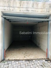 Box - Garage - Posto Auto in Vendita a Pescara Zona Colli