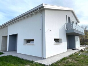 Casa Bi - Trifamiliare in Vendita a Campolongo Maggiore Campolongo Maggiore - Centro