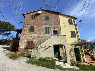 Casa Bi - Trifamiliare in Vendita a Castiglione del Lago Sanfatucchio