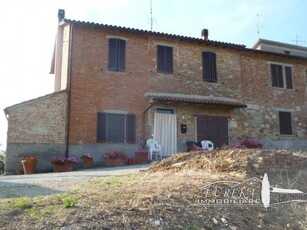 Casa Bi - Trifamiliare in Vendita a Castiglione del Lago Vaiano