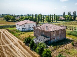 Casa Bi - Trifamiliare in Vendita a Crevalcore Bevilacqua