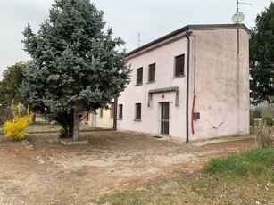 Casa Bi - Trifamiliare in Vendita a Giacciano con Baruchella