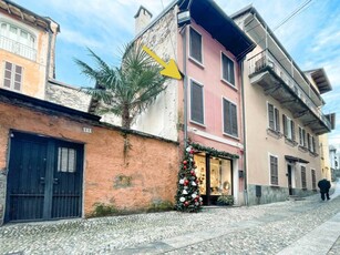 Casa Bi - Trifamiliare in Vendita a Orta San Giulio Orta San Giulio - Centro