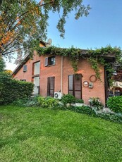 Casa Bi - Trifamiliare in Vendita a Parma San Prospero Parmense