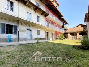 Casa Bi - Trifamiliare in Vendita a Serravalle Sesia Piane