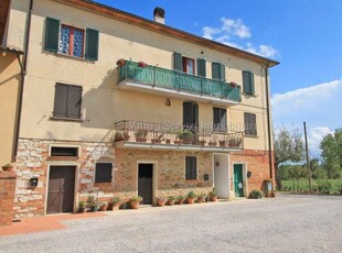 Casa Bi - Trifamiliare in Vendita a Torrita di Siena