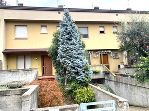 Casa Bi - Trifamiliare in Vendita a Udine