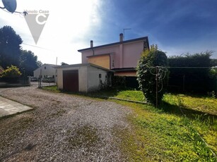 Casa Bi - Trifamiliare in Vendita a Vigonovo Vigonovo
