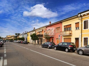 Casa Bi - Trifamiliare in Vendita a Villafranca di Verona Villafranca di Verona - Centro