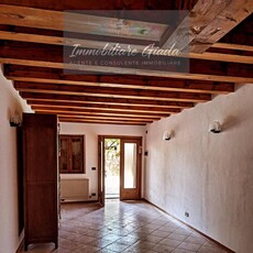 Casa Bi - Trifamiliare in Vendita a Vittorio Veneto Serravalle