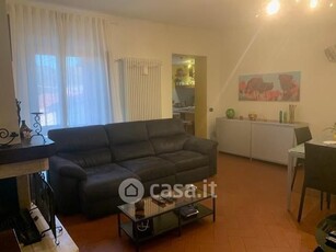 Casa Bi/Trifamiliare in Vendita in Strada Statale 12 114 a San Giuliano Terme