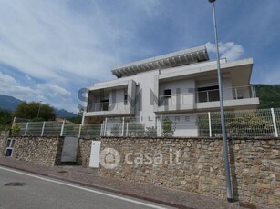 Casa Bi/Trifamiliare in Vendita in Via Pozzati a Santorso