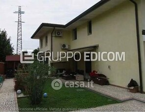 Casa Bi/Trifamiliare in Vendita in Via Veronese 6 a Dolo